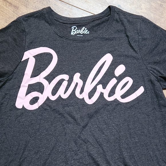 BARBIE Women's Gray Pink Short Sleeve T-Shirt - Plus 2 - NEW NWOT - Picture 2 of 4